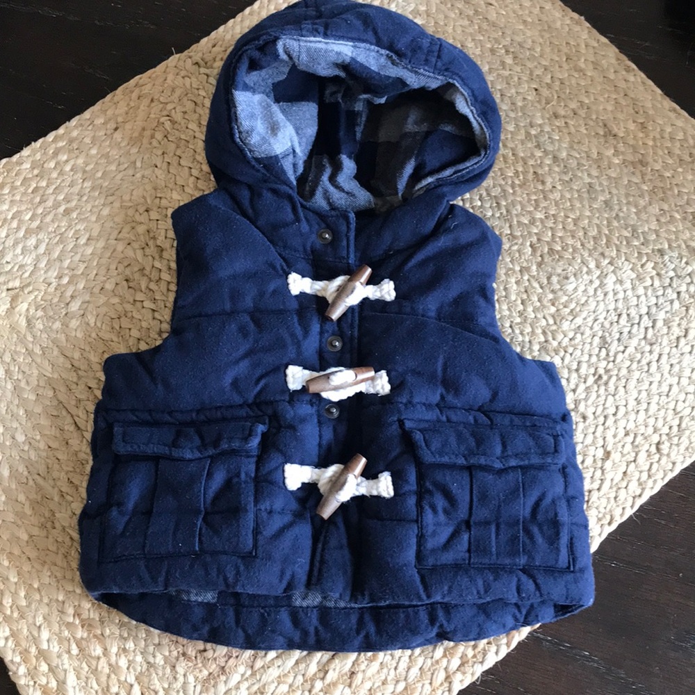 Baby Gap boys puffer vest with hood navy 6 - 12 m